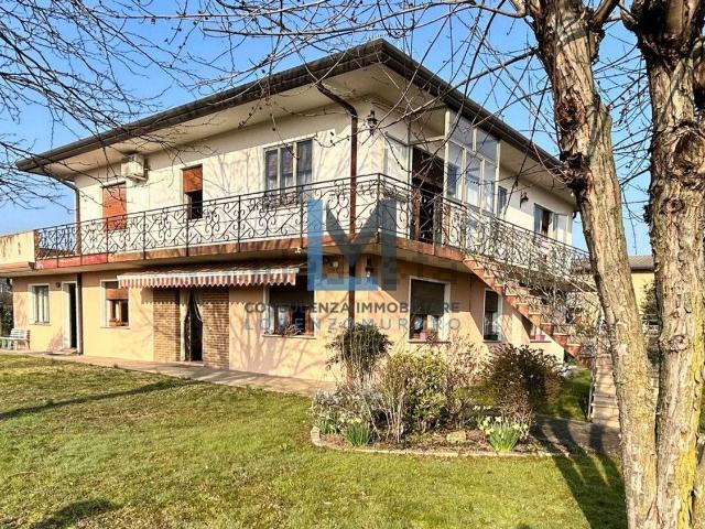 Villetta indipendente in vendita di 274 m²