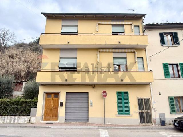 Villetta indipendente in vendita di 274 m² in Via Corrado Corti, 44