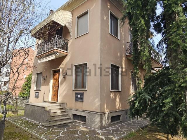 Villetta indipendente in vendita di 274 m² in Via Agostino Bosia, 1
