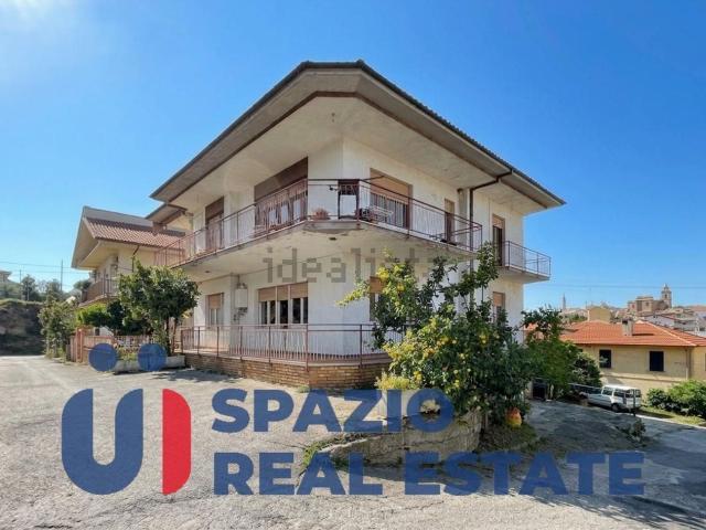 Villetta indipendente in vendita di 274 m² in Via Regina Margherita, 63