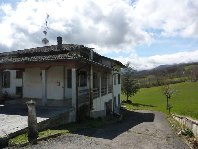 Villetta indipendente in vendita di 275 m² in Via Campolungo