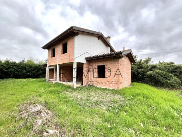 Villetta indipendente in vendita di 275 m² in Via Galileo Galilei