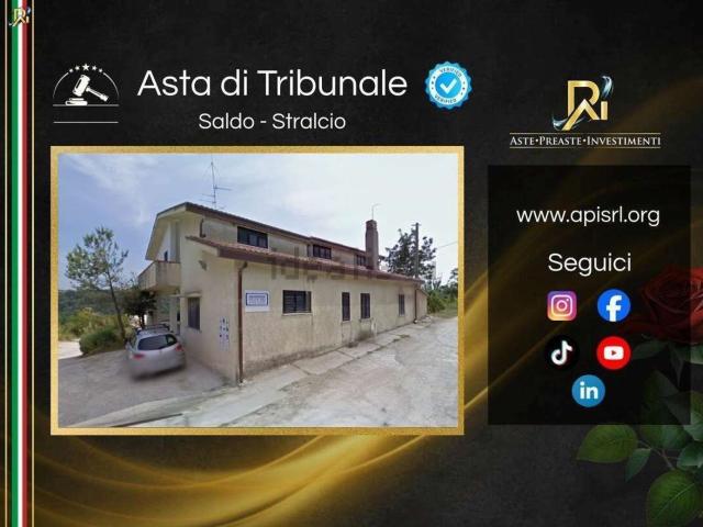 Villetta indipendente in vendita di 275 m² in Via Moggio, 7