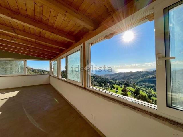 Villetta indipendente in vendita di 275 m² in Strada Sen. Ernesto Marsaglia, 305