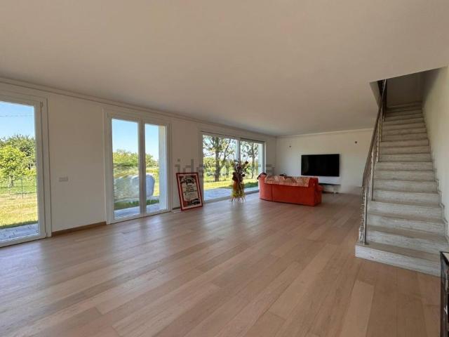 Villetta indipendente in vendita di 276 m²