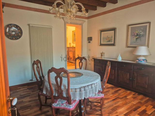 Villetta indipendente in vendita di 277 m² in Viale Trento