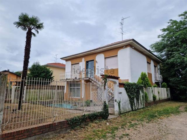 Villetta indipendente in vendita di 278 m² in Via dei Gigli, 15