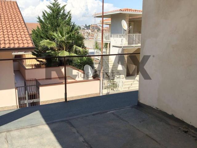Villetta indipendente in vendita di 279 m² in Via Alcide de Gasperi, 9
