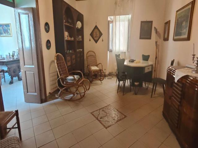 Villetta indipendente in vendita di 279 m² in Via Giuseppe Garibaldi, 1
