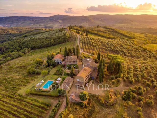 Villetta indipendente in vendita di 2800 m² in Via Collegalle