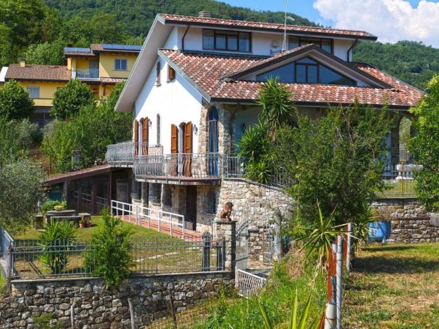 Villetta indipendente in vendita di 280 m²