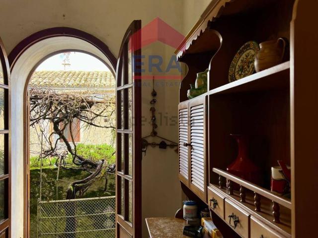 Villetta indipendente in vendita di 280 m² in Via C. di Venere, 95