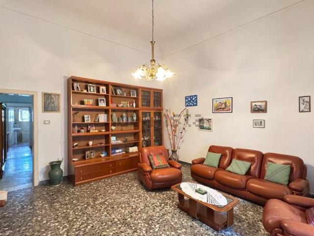 Villetta indipendente in vendita di 280 m² in Via Cesare Battisti, 34