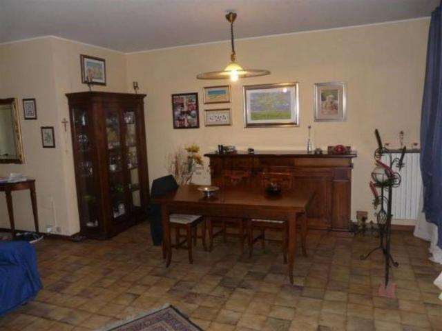 Villetta indipendente in vendita di 280 m² in Via anna frank