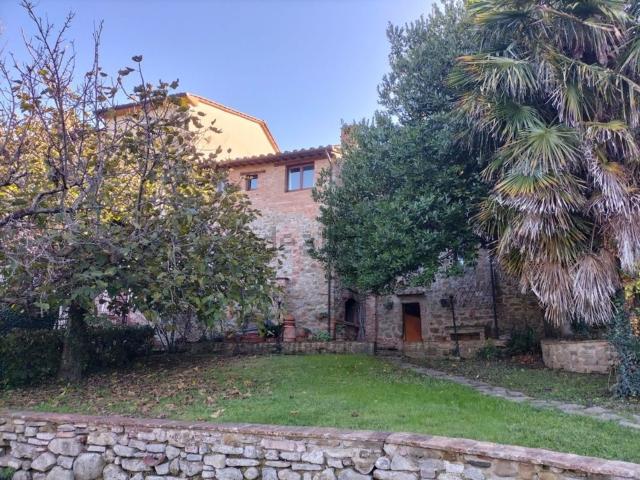 Villetta indipendente in vendita di 280 m² in Via Baldi