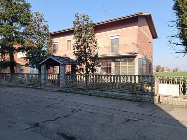 Villetta indipendente in vendita di 280 m² in Via G. Verdi, 16