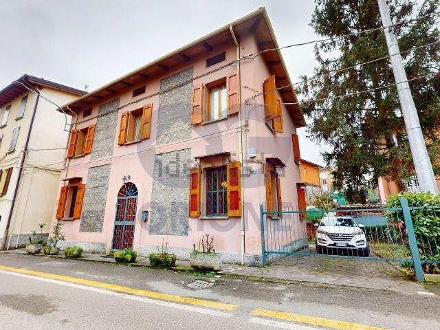 Villetta indipendente in vendita di 280 m² in Via Gesso, 35