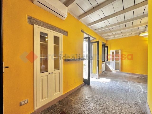 Villetta indipendente in vendita di 280 m² in Via Giuseppe Garibaldi
