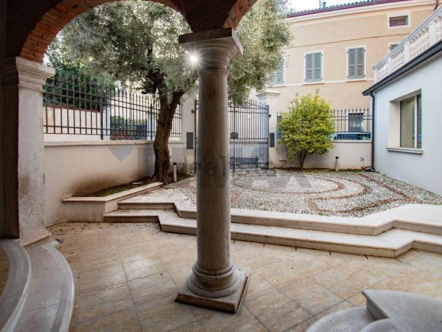 Villetta indipendente in vendita di 280 m² in Via Giuseppe Mazzini, 21