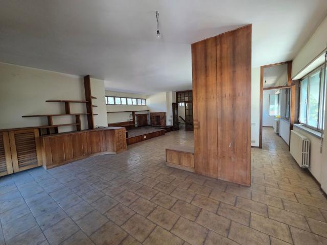Villetta indipendente in vendita di 280 m² in Via delle Lare