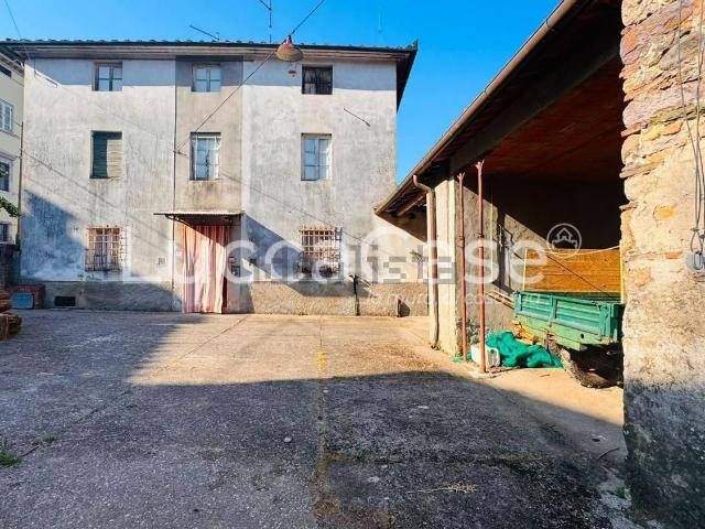 Villetta indipendente in vendita di 280 m² in Via di Tiglio