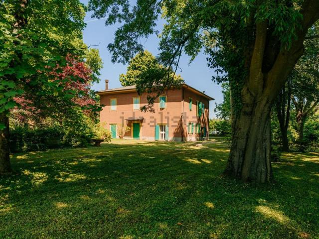 Villetta indipendente in vendita di 280 m² in Via Emilia, 315