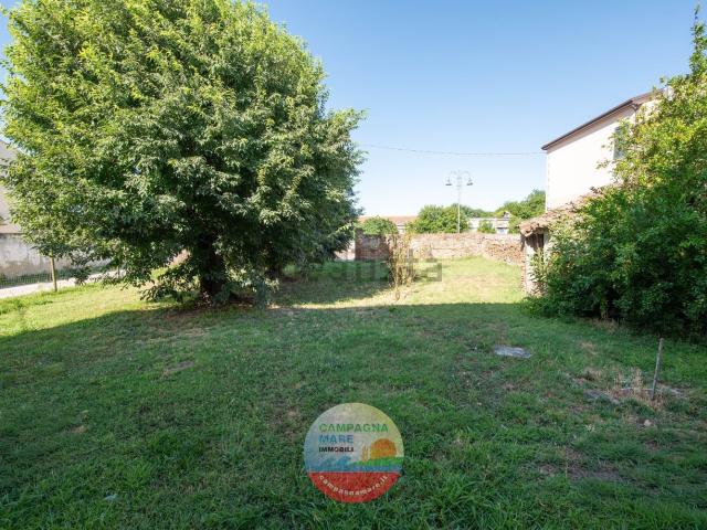 Villetta indipendente in vendita di 280 m² in Via IV Novembre, 56