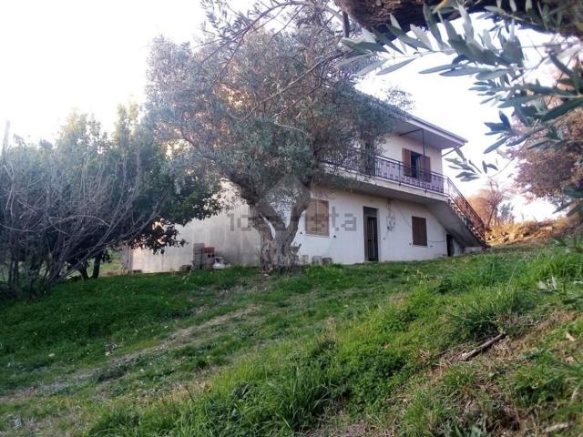 Villetta indipendente in vendita di 280 m² in Via Marri, 1