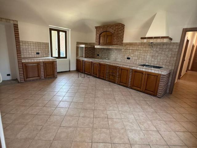 Villetta indipendente in vendita di 280 m² in Via menaggia, 41