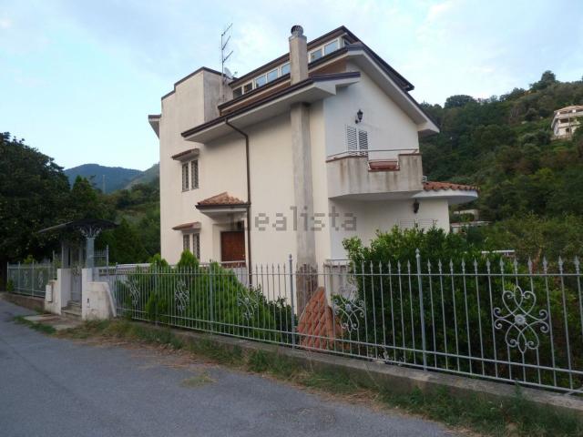 Villetta indipendente in vendita di 280 m² in Via S. Francesco