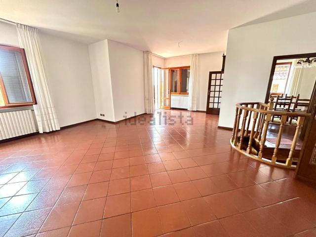 Villetta indipendente in vendita di 280 m² in Via Sotto Gli Orti