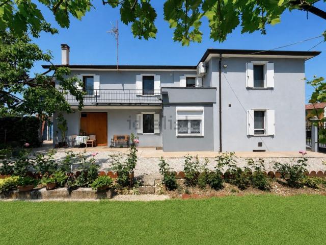 Villetta indipendente in vendita di 280 m² in Via San Giorgio, 44