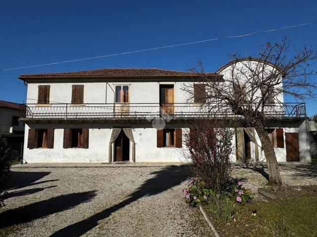 Villetta indipendente in vendita di 280 m² in Via Sergente Massimiliano Davanzo, 600