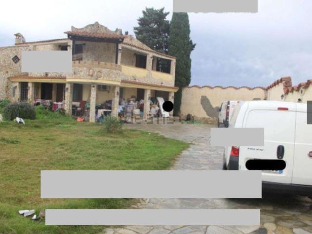 Villetta indipendente in vendita di 280 m² in Via Pardinas, 36