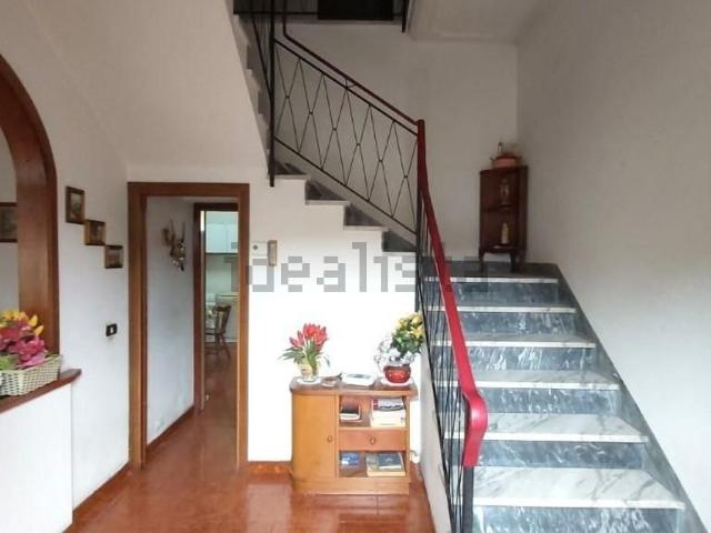 Villetta indipendente in vendita di 280 m² in Via Roma, 56010