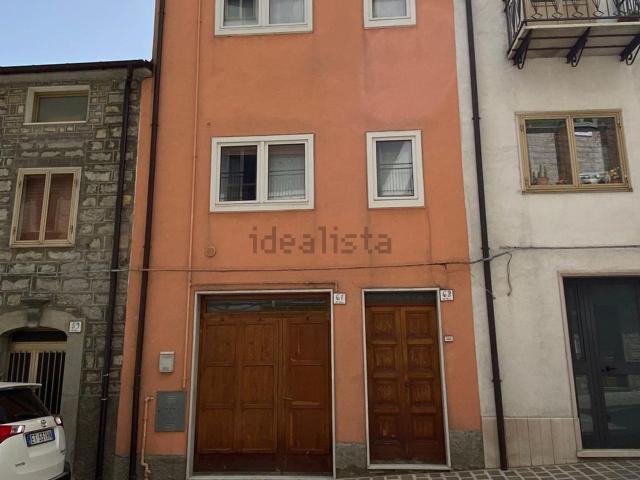 Villetta indipendente in vendita di 280 m² in Via Roma, 61