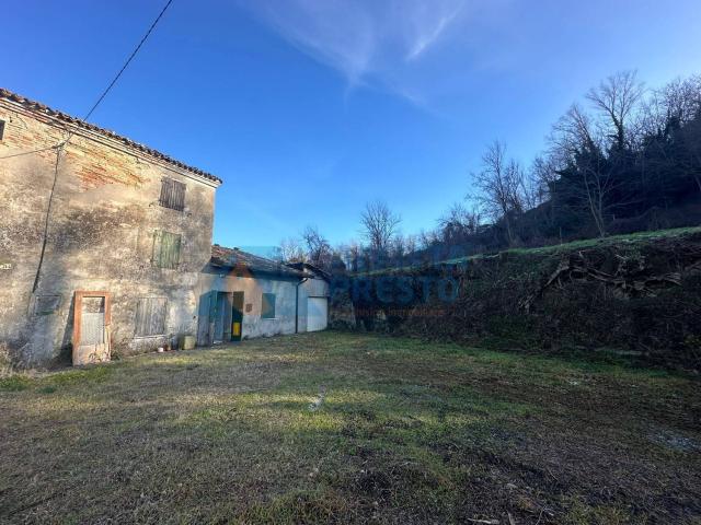 Villetta indipendente in vendita di 280 m² in Via Tomba di Tessello