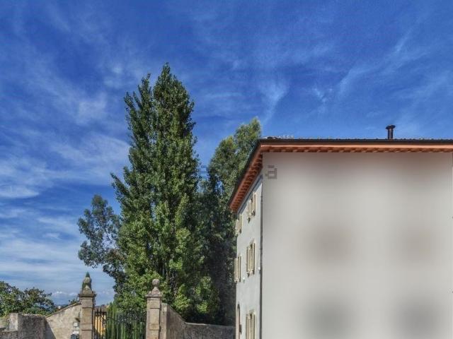 Villetta indipendente in vendita di 280 m² in Via Vecchia di Vorno, 146