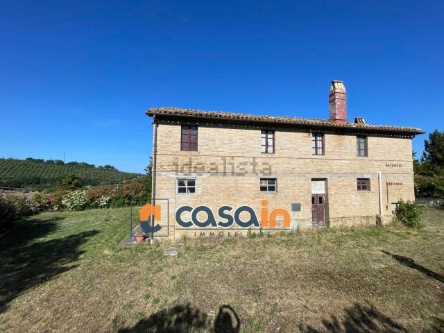 Villetta indipendente in vendita di 280 m² in Contrada Lava, 40