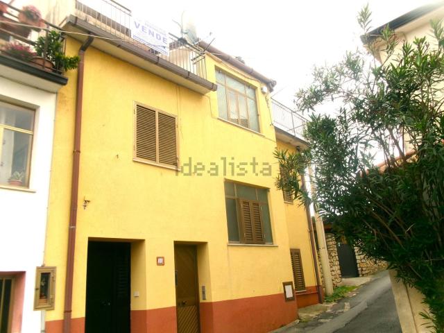 Villetta indipendente in vendita di 280 m² in Contrada Sant&apos Antonio, 29