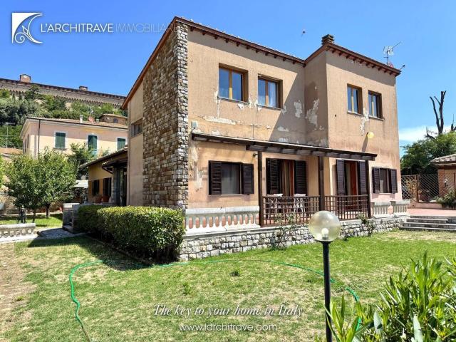 Villetta indipendente in vendita di 281 m²