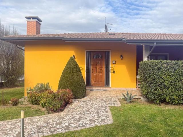 Villetta indipendente in vendita di 281 m²