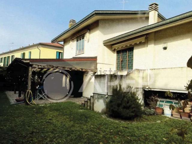 Villetta indipendente in vendita di 281 m² in Via Breo, 5