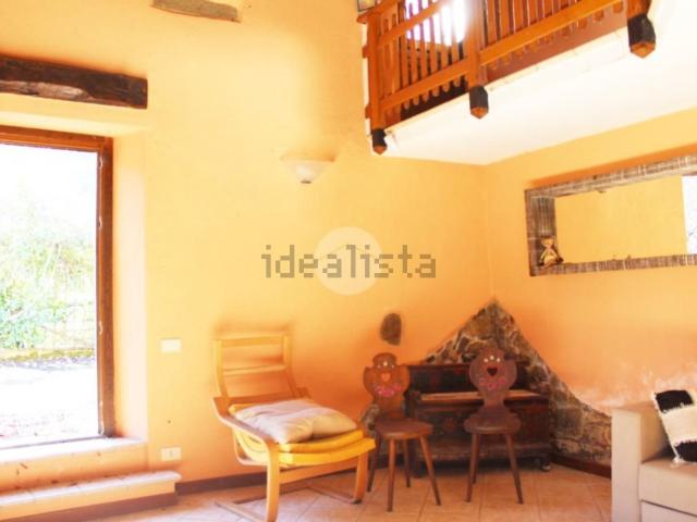 Villetta indipendente in vendita di 281 m² in Via Ugo Schiano, 1