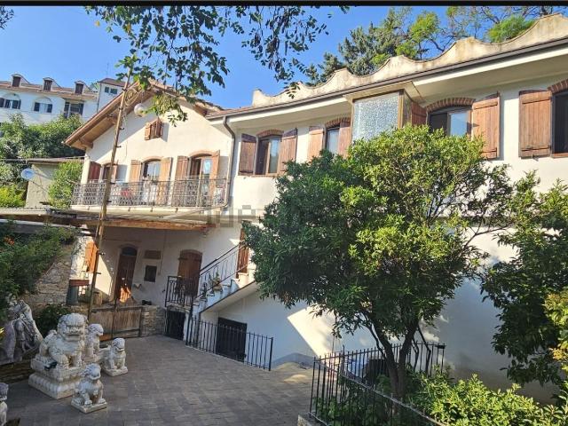 Villetta indipendente in vendita di 283 m² in Borgo Tinasso, 175