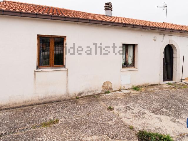 Villetta indipendente in vendita di 283 m² in Contrada colle calcare