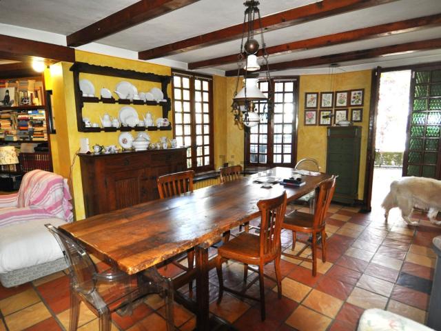 Villetta indipendente in vendita di 284 m² in Via Begoglio