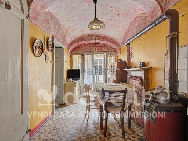 Villetta indipendente in vendita di 284 m² in Via Libertà, 8