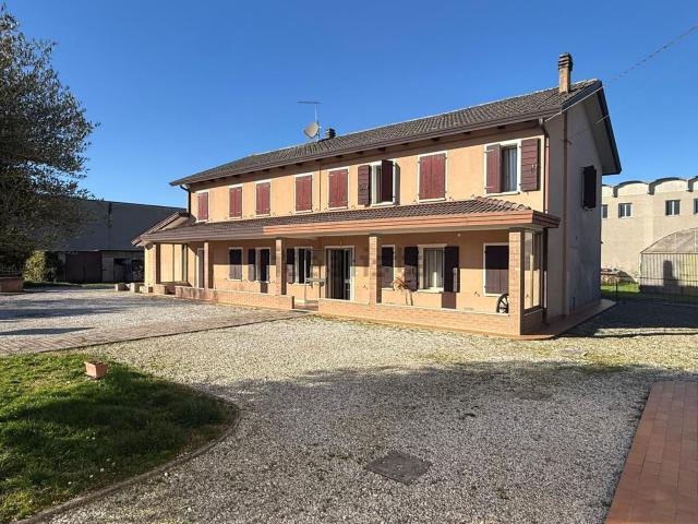 Villetta indipendente in vendita di 285 m² in Via Evangelista Torricelli