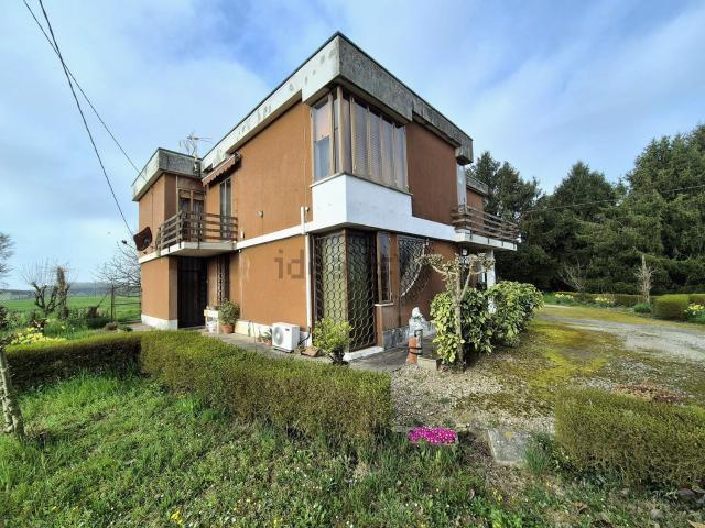 Villetta indipendente in vendita di 285 m² in Via Mosche, 78
